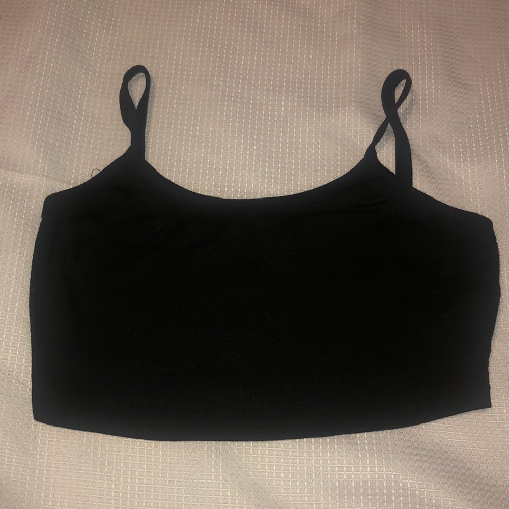 (2/$10) CUTE BLACK CROP TOP SIZE S